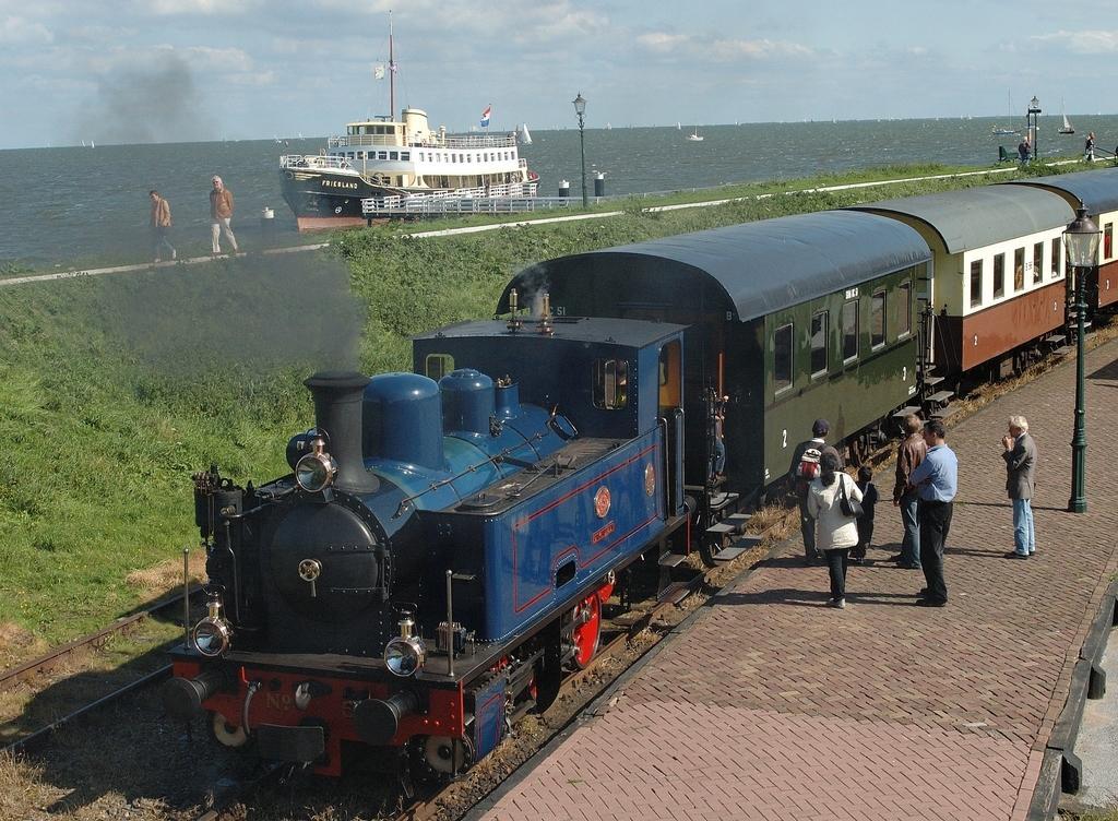 De Halve Maan Hotel 2*